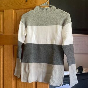 Pink lily color block light sweater